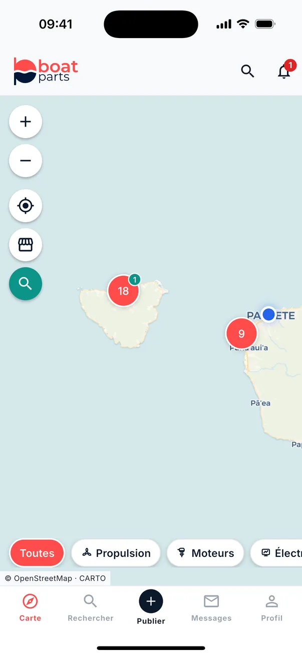La carte boatparts.app avec des groupes d’annonces près de Moorea et Papeete, Tahiti — l’un avec un badge turquoise pour une recherche — et votre position.