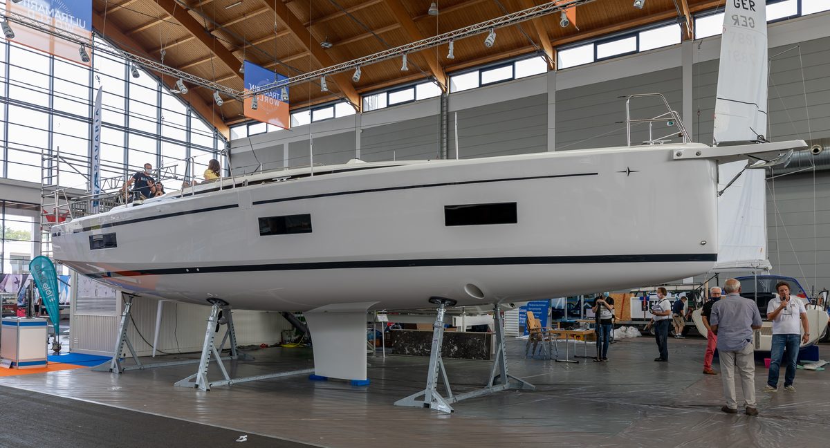 Bavaria C42 – Sailing yacht