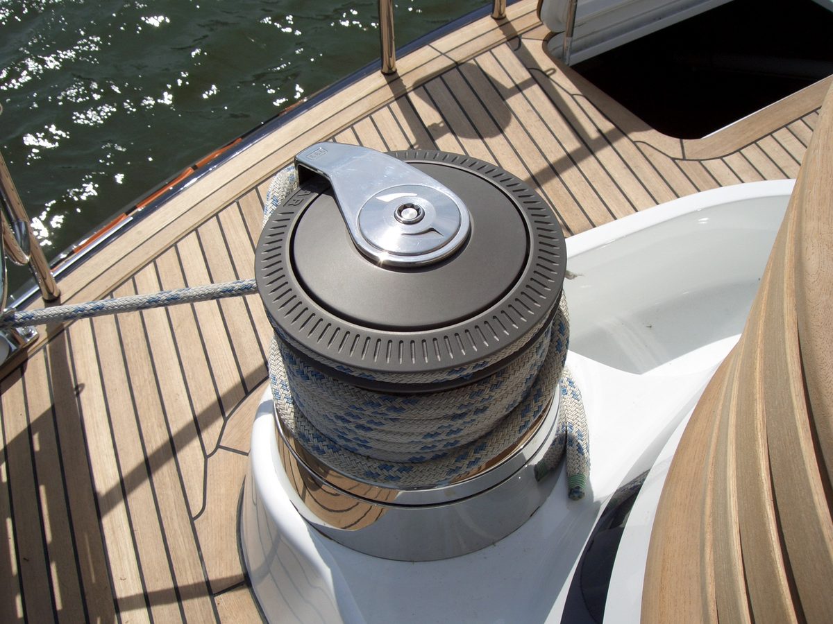 Lewmar Ocean & EVO winches – Winches
